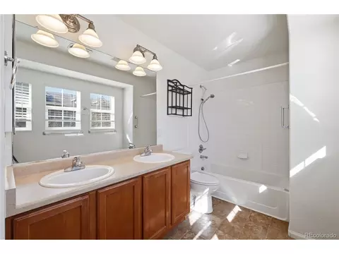 Bath - 17262 E Kansas Dr, Aurora, CO 80017 photo 3 of 5