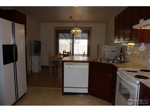 1207 Sharlyn Ct, Evans, CO 80620 photo 5
