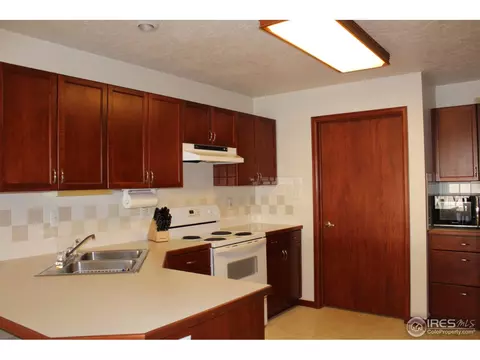 1207 Sharlyn Ct, Evans, CO 80620 photo 4