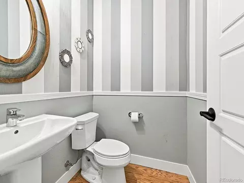 Bath - 10730 E 26th Ave, Aurora, CO 80010 photo 1 of 5