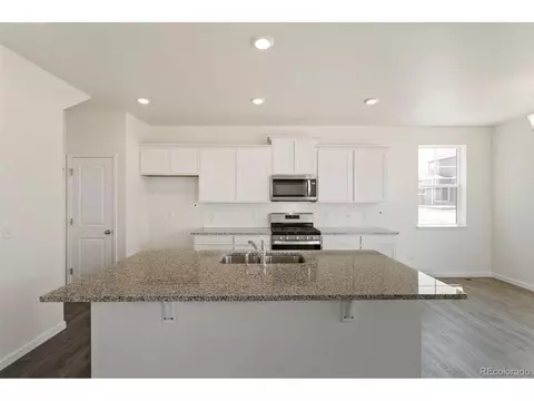 27524 E 1st Pl, Aurora, CO 80018 photo 8