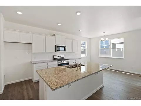 27524 E 1st Pl, Aurora, CO 80018 photo 9