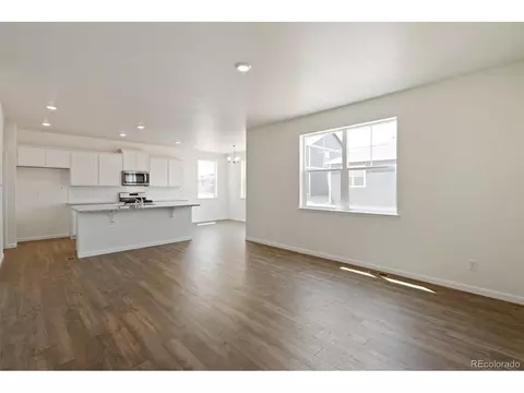 27524 E 1st Pl, Aurora, CO 80018 photo 4