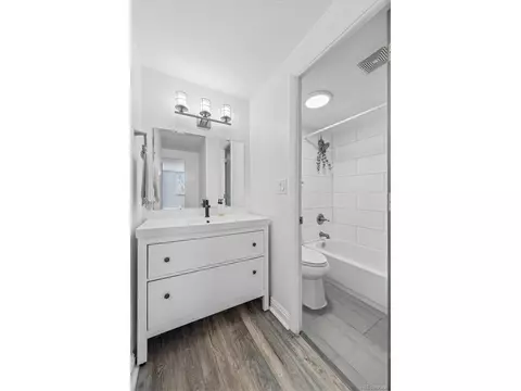 Bath - 1125 N Washington St #503, Denver, CO 80203 photo 2 of 3