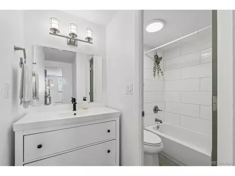 Bath - 1125 N Washington St #503, Denver, CO 80203 photo 1 of 3