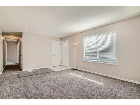 15642 Eldorado Dr, Aurora, CO 80013 photo 3