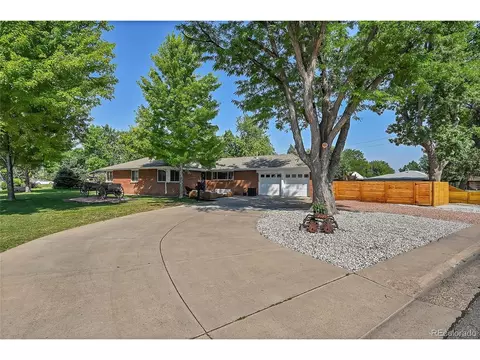 8605 Grandview Ave, Arvada, CO 80002