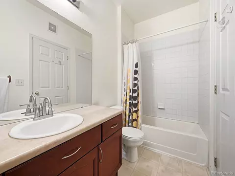Bath - 14261 E 1st Dr #108, Aurora, CO 80011 photo 4 of 4