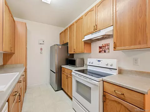 Kitchen - 14261 E 1st Dr #108, Aurora, CO 80011 photo 3 of 5
