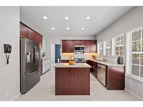 Kitchen - 14192 E Chenango Pl, Aurora, CO 80015 photo 2 of 3