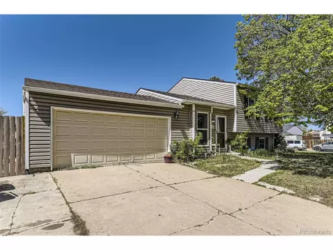 19502 E Buchanan Pl, Aurora, CO 80011