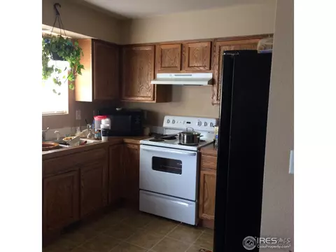 1122 E 24th St Ln, Greeley, CO 80631 photo 5