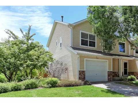 1526 Oak Creek Dr, Loveland, CO 80538