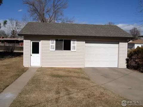 604 Chestnut St, Windsor, CO 80550 photo 2