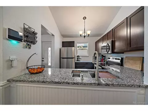 18902 E 17th Ave, Aurora, CO 80011 photo 3