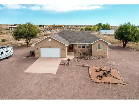 1352 N Blue Lake Ln, Pueblo, CO 81007