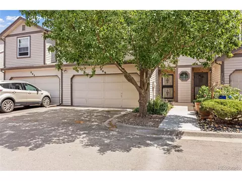 806 S Joplin Cir, Aurora, CO 80017