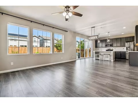 27819 E 7th Pl, Aurora, CO 80018 photo 5