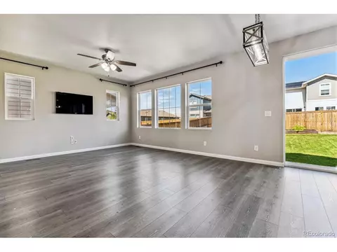27819 E 7th Pl, Aurora, CO 80018 photo 8