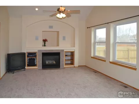 10421 Foxfire St, Firestone, CO 80504 photo 4