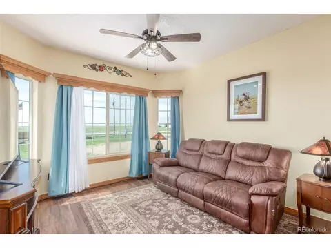 46303 E 106th Ave, Bennett, CO 80102 photo 7