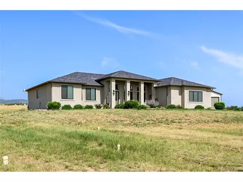 7420 Lagos Vista Blvd, Pueblo, CO 81004