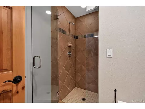Bath - 89 Tip Top Trl #6533, Dillon, CO 80435 photo 1 of 4