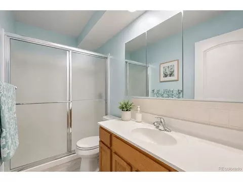 Bath - 9335 E Center Ave #2B, Denver, CO 80247 photo 1 of 1