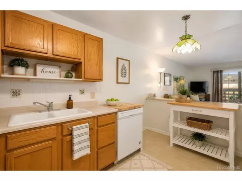 Kitchen - 9335 E Center Ave #2B, Denver, CO 80247 photo 2 of 2
