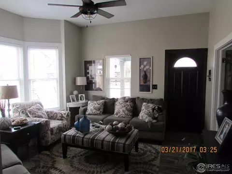 524 Chestnut St, Sterling, CO 80751 photo 2
