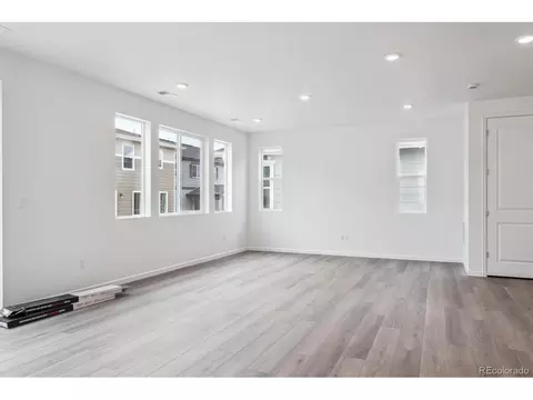 45922 Gentry Ave, Bennett, CO 80102 photo 5