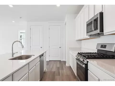 45922 Gentry Ave, Bennett, CO 80102 photo 6