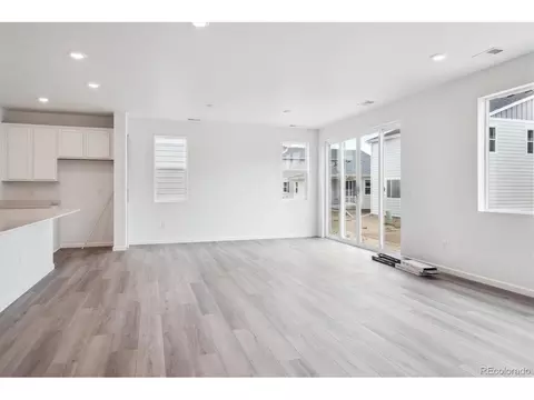 45922 Gentry Ave, Bennett, CO 80102 photo 3