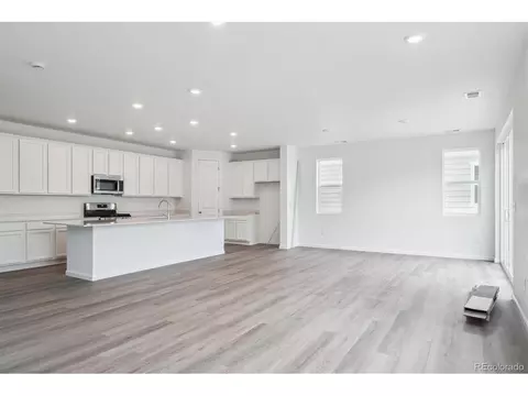 45922 Gentry Ave, Bennett, CO 80102 photo 4