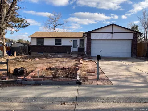 16390 E Bates Dr, Aurora, CO 80013