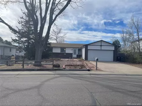 16390 E Bates Dr, Aurora, CO 80013 photo 2