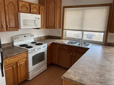 16390 E Bates Dr, Aurora, CO 80013 photo 5