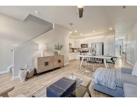 1076 Oak Cir, Denver, CO 80215