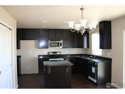 2402 Tabor St, Berthoud, CO 80513 photo 2