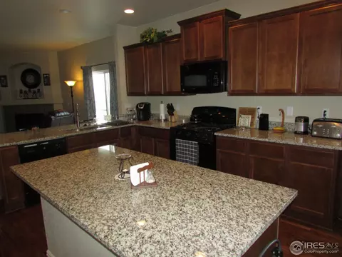 635 Clarendon Dr, Windsor, CO 80550 photo 5