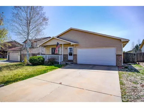 65 Chestnut St, Windsor, CO 80550 photo 2