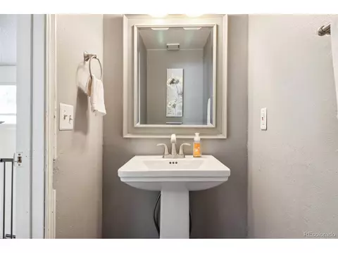 18994 E 16th, Aurora, CO 80011 photo 4