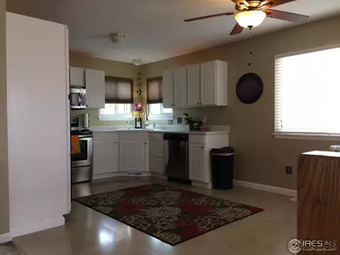 1404 E 96th Dr, Thornton, CO 80229 photo 3