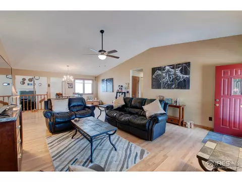1016 Maureen Dr, Berthoud, CO 80513 photo 4