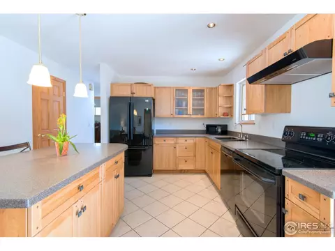 830 38th St, Boulder, CO 80303 photo 2