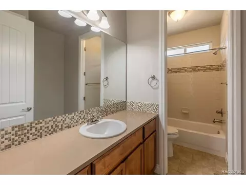 Bath - 11231 Cherryvale St, Longmont, CO 80504 photo 2 of 2