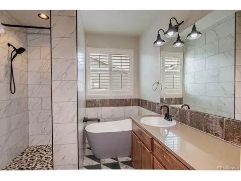 Bath - 11231 Cherryvale St, Longmont, CO 80504 photo 1 of 2