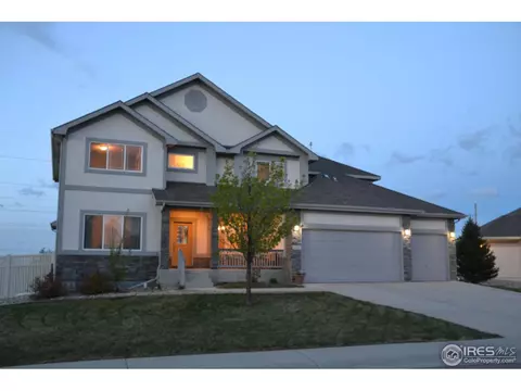 5062 Rangeview Ave, Longmont, CO 80504 photo 2