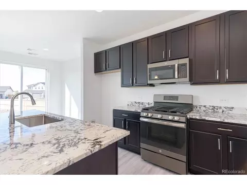 27514 E 10th Dr, Aurora, CO 80018 photo 6