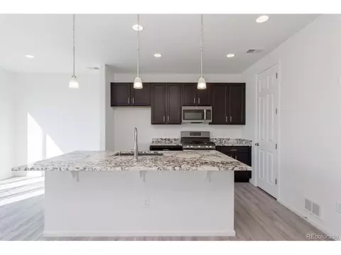 27514 E 10th Dr, Aurora, CO 80018 photo 7